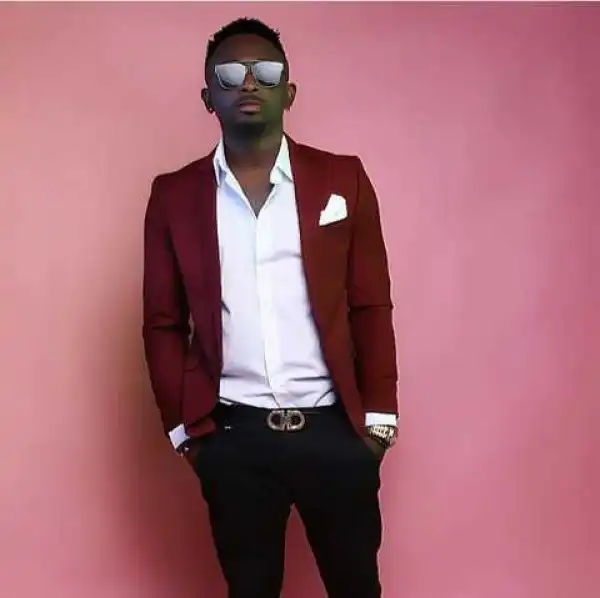 Sean Tizzle Looks Dapper In New Photo